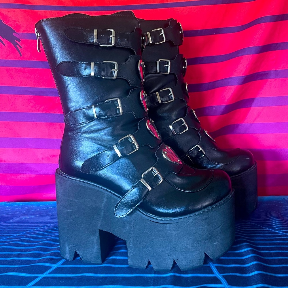 Gothic platform heart boots